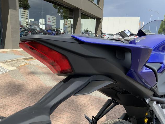 Yamaha YZF R3 35 kw neopatentati - Foto 6