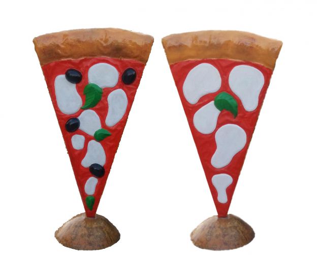 Insegna pizza: spicchio di pizza a totem in vetroresina a TORINO