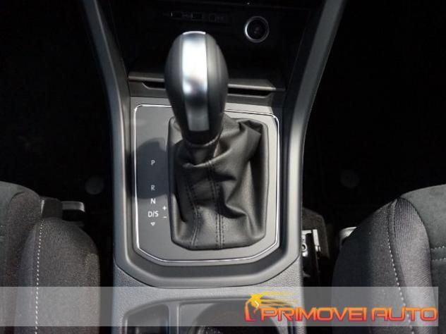 VOLKSWAGEN Touran 2.0 TDI 116CV SCR DSG Comfortline BlueMotion Tech. rif. 20033698 - Foto 3