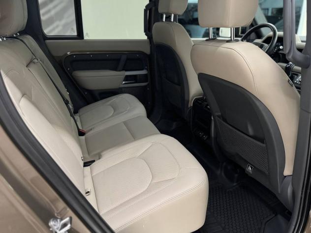 Land Rover Defender 110 SE AUTOCARRO N1 + IVA - GARANZIA UFFICIALE 10/2028 - Foto 5