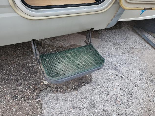CAMPER ELNAGH FORD MANSARDATO LETTI CASTELLO FOTOVOLTAICO 6 POSTI GENERALI USATO - Foto 10