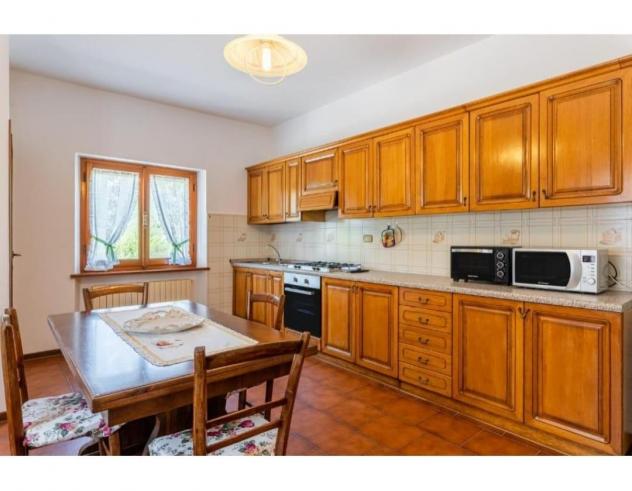 Casa semindipendente in vendita a Castelnuovo di Garfagnana 225 mq Rif: 1166194 - Foto 3