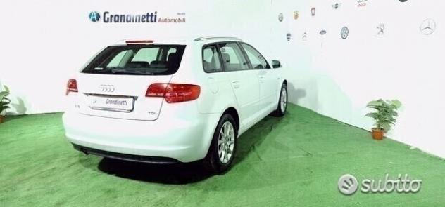 Audi A3 sportback 1.6 tdi 90 cv neopatentati 2013 - Foto 8