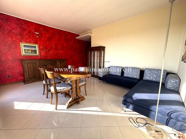 TRILOCALE CON AMPIO TERRAZZO, BOX E CANTINA – BERGAMO - Foto 9