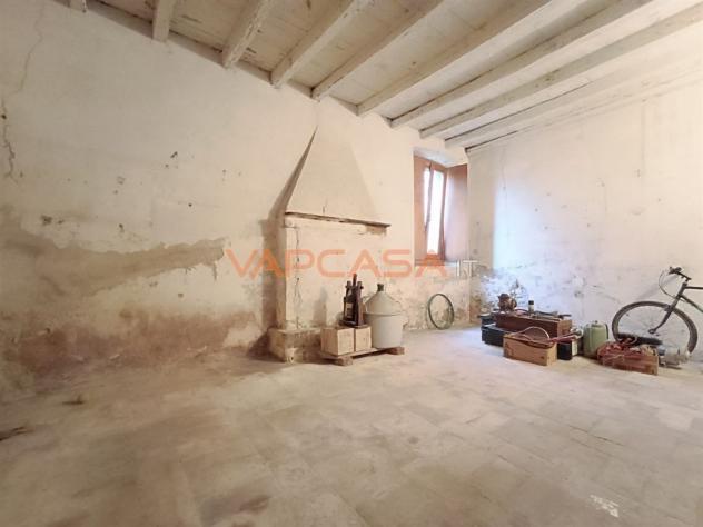 CORTE CON DUE FABBRICATI INDIPENDENTI DA RISTRUTTURARE - Foto 19