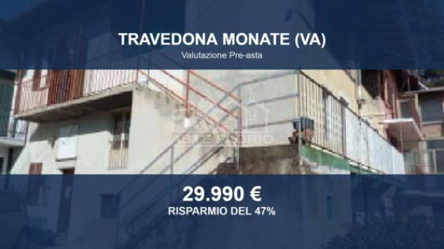 Immobile in asta di 141 m², box auto in vendita a Travedona-Monate