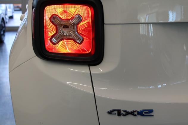 Jeep Renegade 1.3 T4 190CV PHEV 4xe AT6 Business Plus - Foto 7