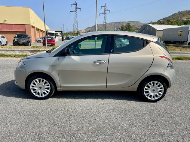 Lancia Ypsilon 1.3 MJT 16V 95 CV 5 porte - Foto 8