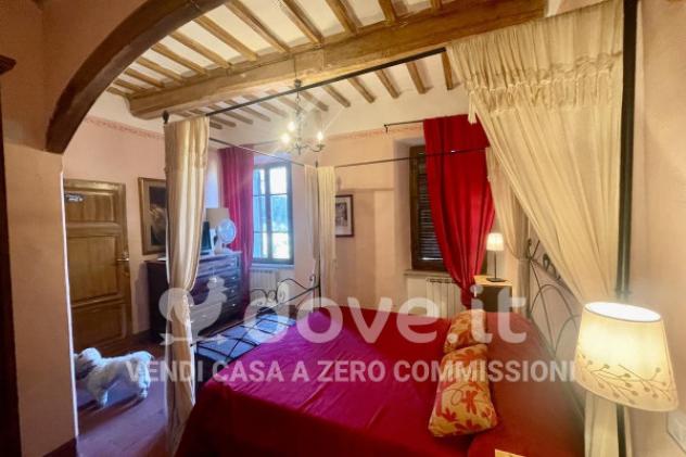 Palazzo / Stabile di 560 m² con più di 5 locali in vendita a Piegaro - Foto 6