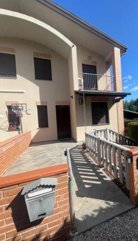 Villetta a schiera angolare in vendita a Montecalvoli Basso - Santa Maria a Monte 198 mq Rif: 1448165