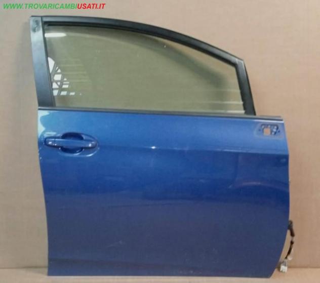 PORTA ANT.D. BLU MET. C/ALZ. E SERR.  Carrozzeria  Lamierati esterni  Porte  Porta ant. dx. TOYOTA - VERSO-S - 01-01-2011 - 01-12-2014