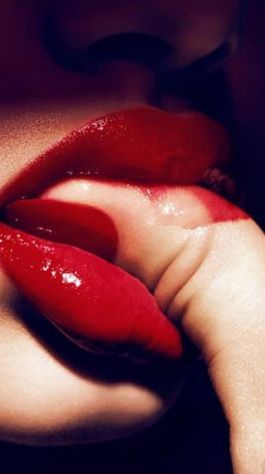 Esuberante Signora 42enne, insospettabile in piedi, ma intimamente irrequieta - Foto 2 Tel:3533605091