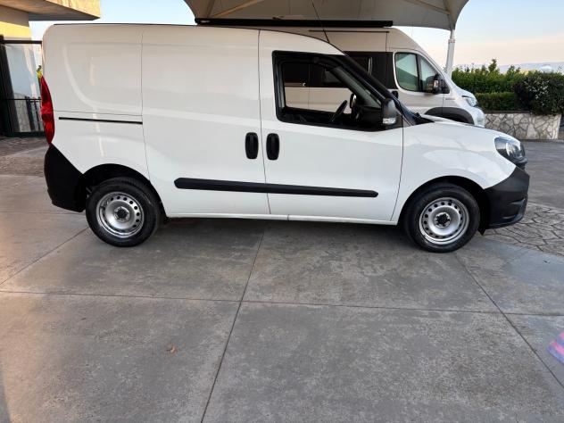 Fiat Doblo Dobl1.6 MJT 105CV business - 11/2020 - Foto 4