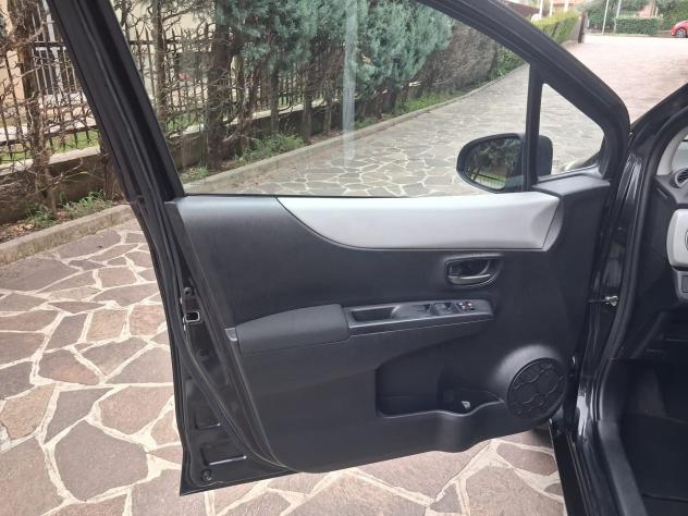 Toyota Yaris 1.5 Hybrid 5 porte Lounge - Foto 9