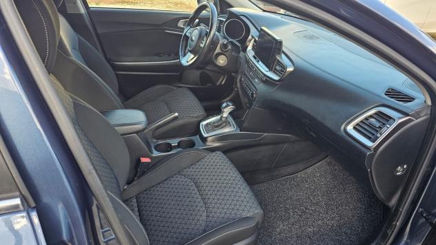 KIA CEED SW 1.6 CRDI 115 CV 2019 ECO BUSINESS CLASS DCT SW (AUTOCARRO) BLUE MET 8.900,00 - Foto 3