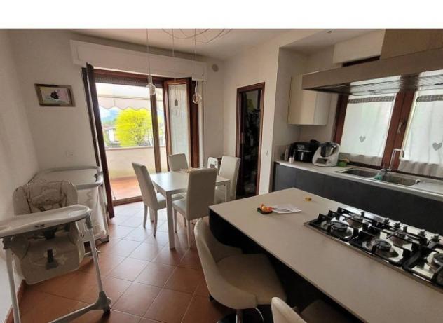Immobile in asta di 149 m² con più di 5 locali e box auto in vendita a Altopascio - Foto 2