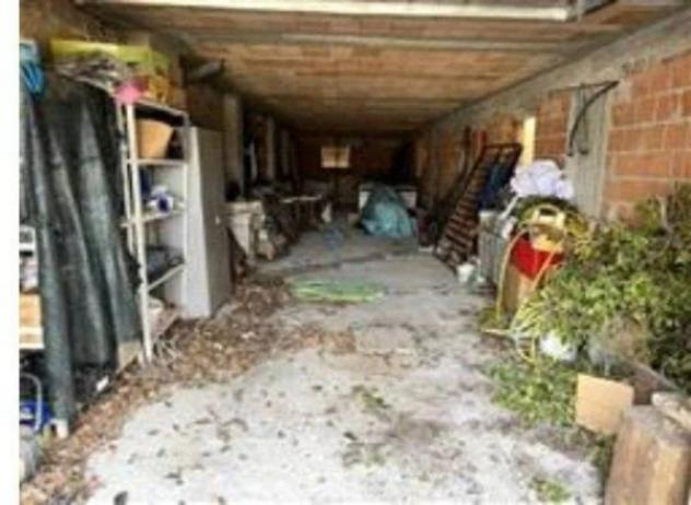 Immobile in asta di 323 m², box auto in vendita a Frontone - Foto 7