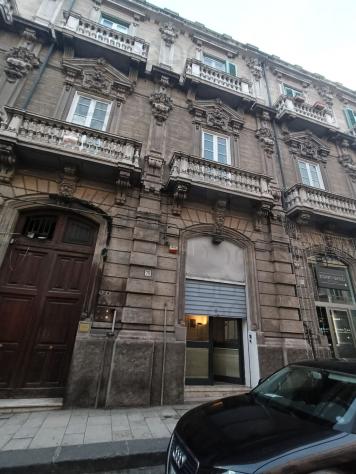 NEGOZIO di 2 vani e di 60 mq (MESSINA) rif. 2vs18025