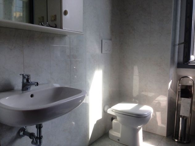 Posto letto in ampio trilocale con terrazzo - Foto 6