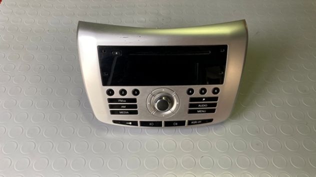 Autoradio Lancia Delta del 2012 (7355340610)