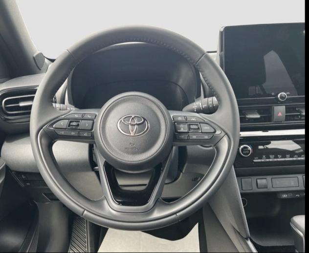 Toyota Yaris Cross 1.5H (130 CV) Trend E-CVT PREZZO VERO - Foto 5