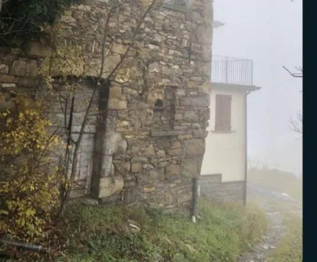 Immobile in asta di 1127 m² con più di 5 locali in vendita a Bardi - Foto 3