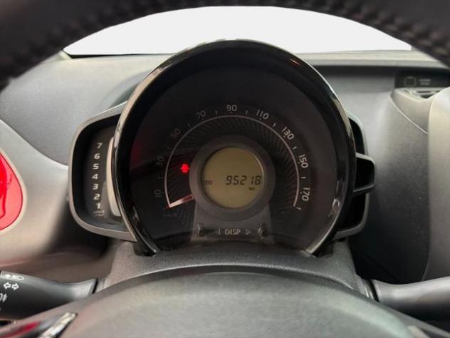 TOYOTA Aygo Connect 1.0 VVT-i 72 CV 5 porte x-clusiv rif. 24063453 - Foto 9