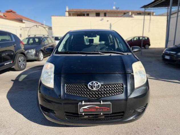 TOYOTA Yaris 1.0 5 porte Sol rif. 24198443 - Foto 2