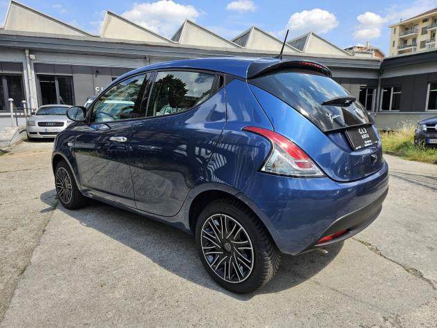 Lancia Ypsilon 1.0 FireFly 70cv Hybrid - Foto 6