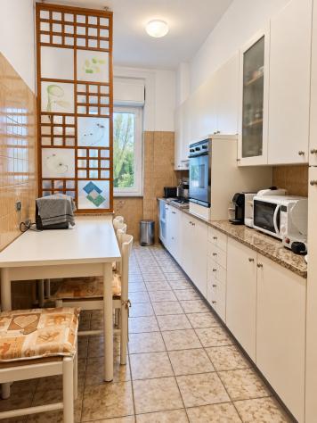 Via Levi, proponiamo appartamento biesposto in una palazzina bifamiliare con giardino privato, ristrutturata nel 2007. L'immobile è composto da ingr - Foto 3