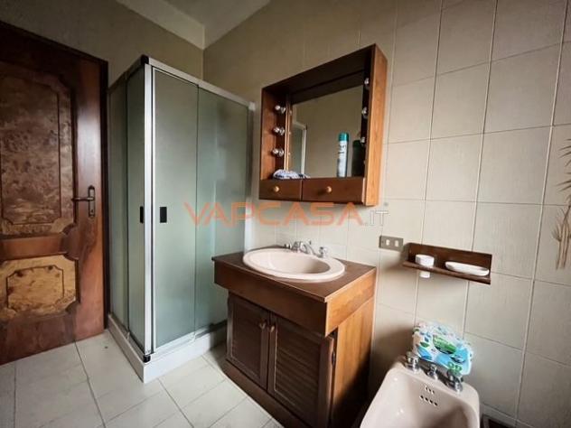 Casa indipendente con ampi spazi e giardino – Zona residenziale di Lurano - Foto 9