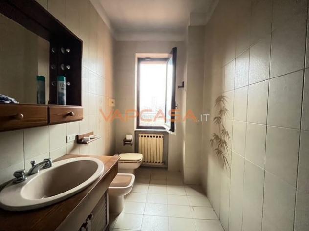 Casa indipendente con ampi spazi e giardino – Zona residenziale di Lurano - Foto 8