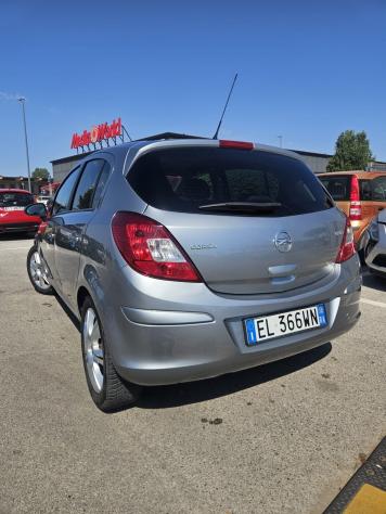 Opel Corsa 1.4 16V GPL Pari al nuovo! - Foto 7