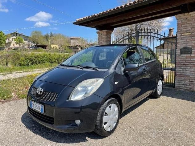 TOYOTA Yaris 2ª serie Yaris 1.3 5 porte Sol - Foto 4