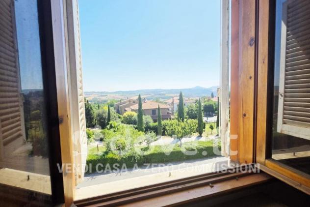 Appartamento di 145 m² con 5 locali e box auto doppio in vendita a Pienza