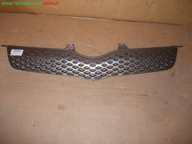 GRIGLIA TOYOTA VERSO (ZGR20-21/AUR20-21) (Dal 05/2009 e dal 06/2013)  Carrozzeria  Lamierati esterni  Paraurti  Griglia radiat TOYOTA - VERSO - 01-05-