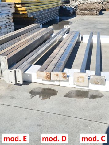 pilastri in acciaio inox usati per supporto - Foto 3