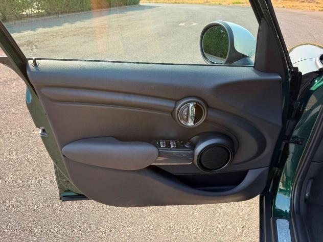 MINI 1.5 COOPER D BOSTON SEVEN 5 Porte; Tetto Panoramico e Apribile Elettricamente; - Foto 7