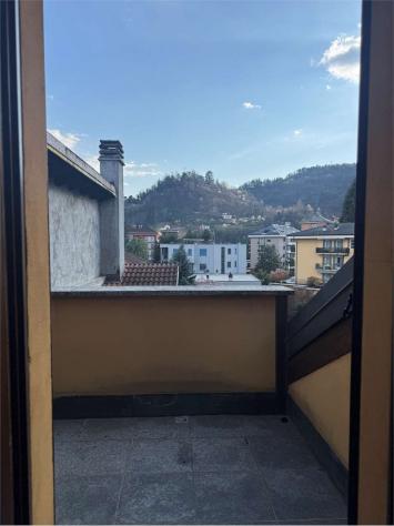 V000571 - TRILOCALE SU DUE LIVELLI CON AMPIO TERRAZZO IN PIENO CENTRO - Foto 19