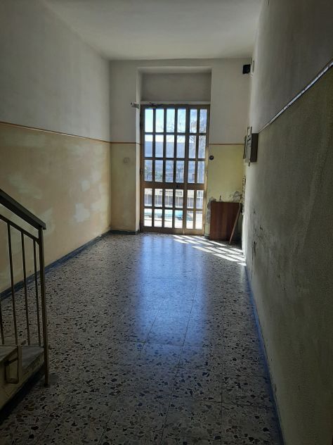 Bilocale luminoso con cantina di proprietà - Foto 9