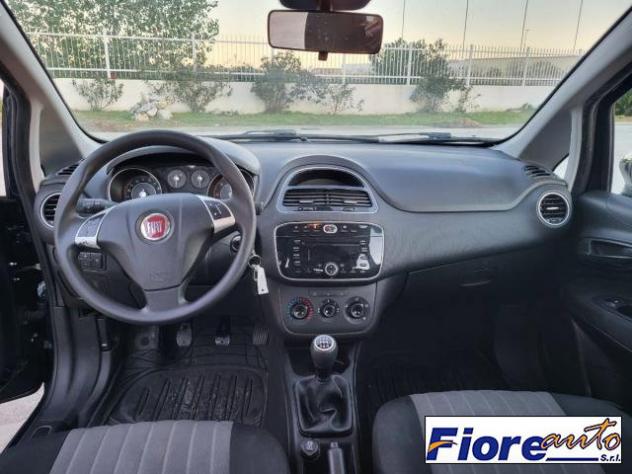FIAT - Punto - 1.3 MJT II S&S 95 CV 5p. Street - Foto 8
