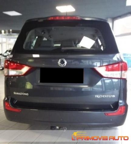 SSANGYONG Rodius 2.2 Diesel 4WD A/T rif. 18982401 - Foto 10