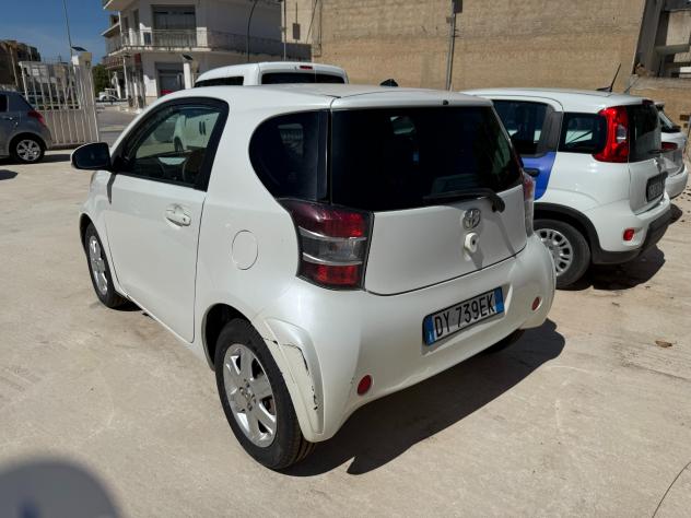 TOYOTA IQ 1.0 VVT-i CVT Multidrive - Foto 2