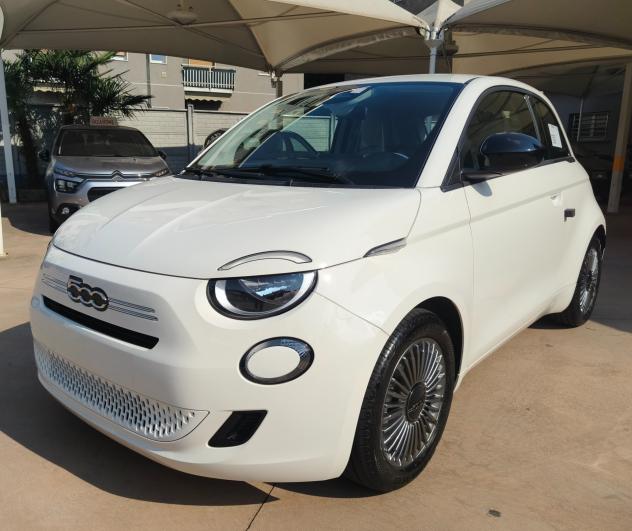 Fiat 500 Berlina Hybrid Icon