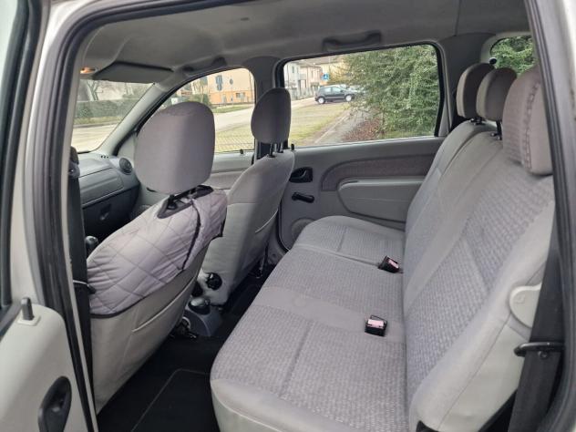 Dacia Logan MCV 1.5 dCi 70CV 7 posti Laurte - Foto 6