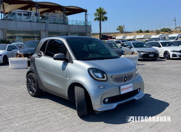 smart forTwo 0.9 t Brabus edition 90cv twinamic - Foto 3