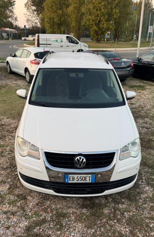 Volkswagen Touran 1.9 TDI 105CV DPF Trendline DSG - Foto 3