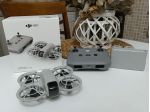 Drone DJI con radiocomando e tre batterie. Completo.