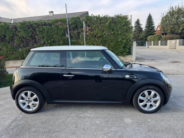 Mini Cooper D 1.6 Diesel 109 CV (80 kW). - Foto 4