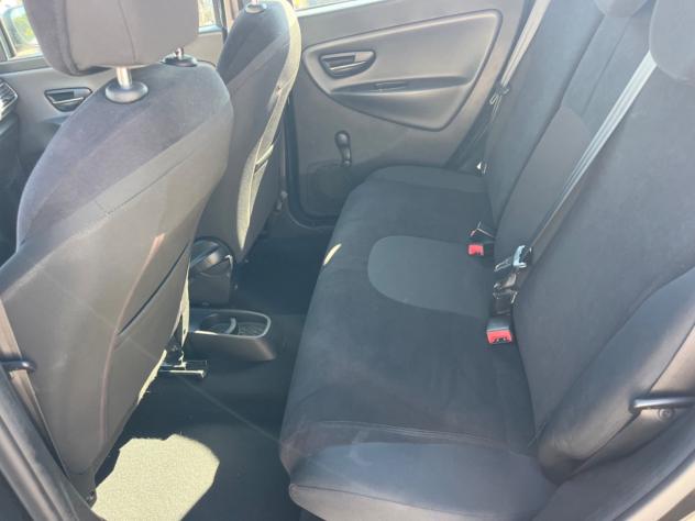 Lancia Ypsilon 1.2 69 CV 5 porte S&S Silver - Foto 8